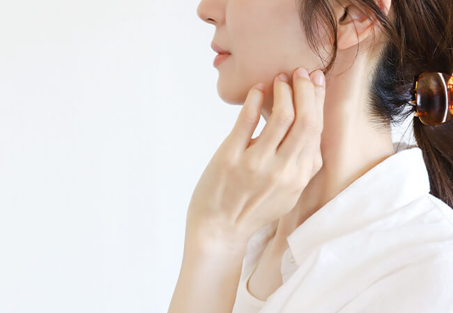 噛み合わせが気になる女性